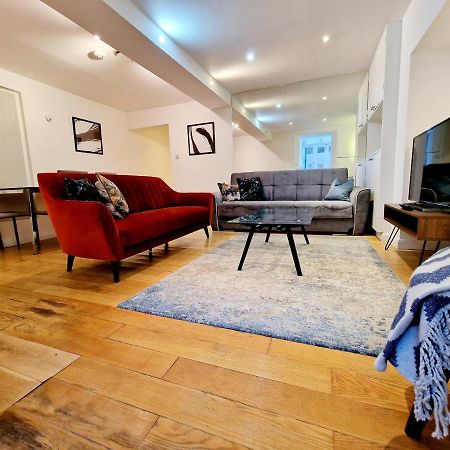 Beautiful Hyde Park Flat By Lancaster Gate Station With Private Back Patio Leilighet London Eksteriør bilde