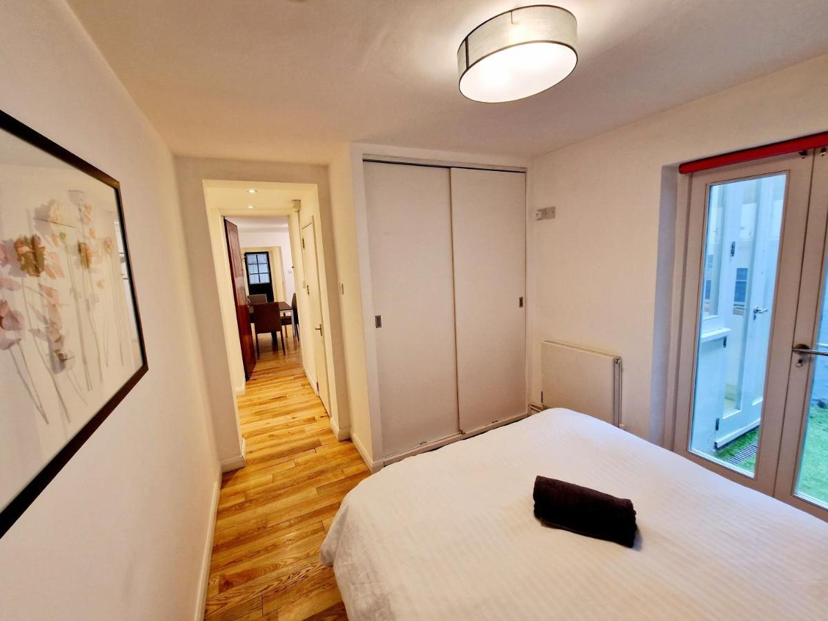 Beautiful Hyde Park Flat By Lancaster Gate Station With Private Back Patio Leilighet London Eksteriør bilde