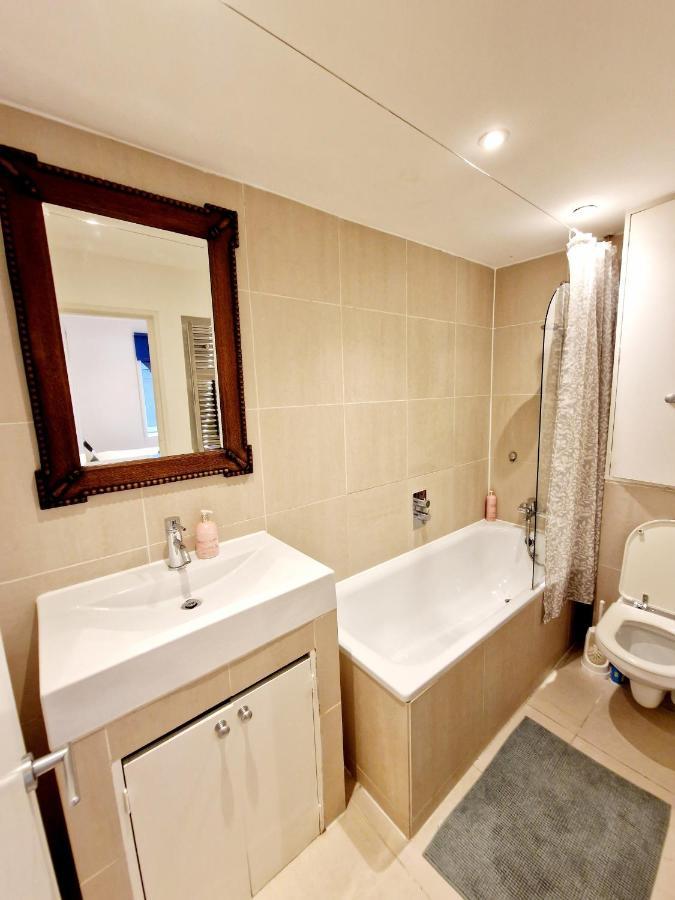 Beautiful Hyde Park Flat By Lancaster Gate Station With Private Back Patio Leilighet London Eksteriør bilde