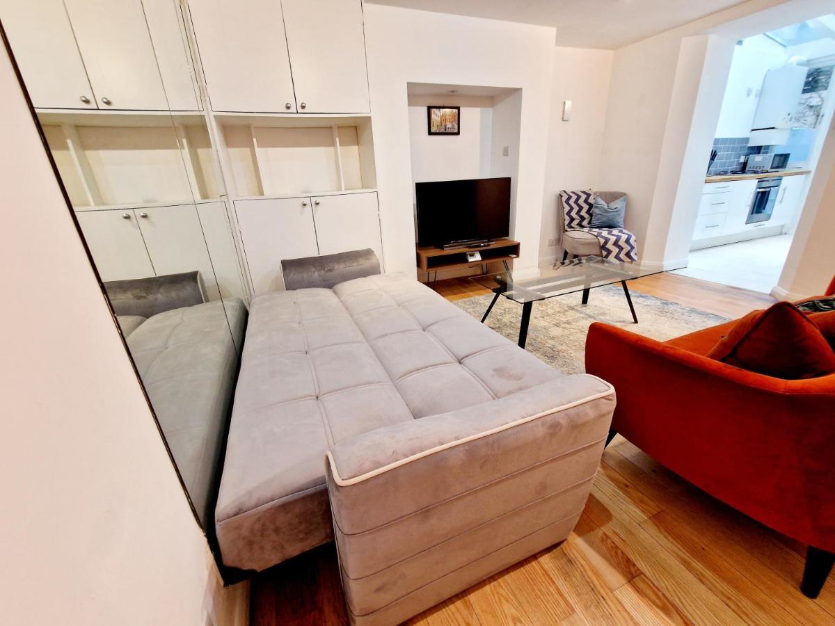 Beautiful Hyde Park Flat By Lancaster Gate Station With Private Back Patio Leilighet London Eksteriør bilde